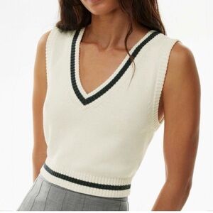 NEW Aritzia Sunday Best Sweater Vest in Cream and Black